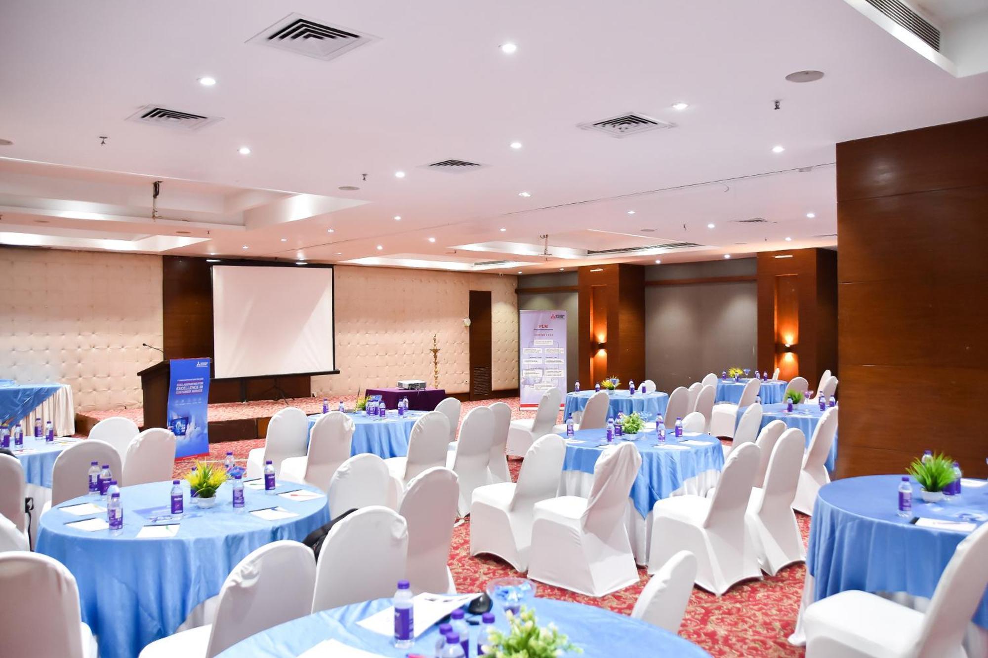 Regenta Central Grand Exotica Pimpri-Chinchwad Exterior photo
